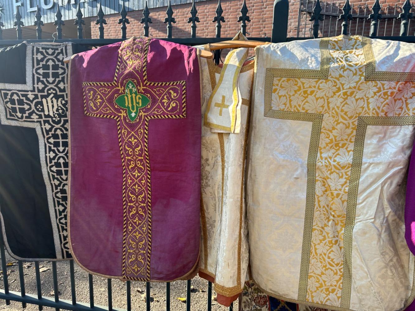 150   Collection Used Chausubles & Copes. 25 Pieces € 1450.-- 50 Pieces € 2500.-- 100 Pieces € 3850.-- 150 Pieces € 5000.--