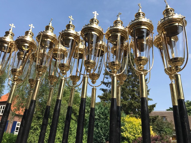 16 Gothic - style Matching Procession - Lanterns