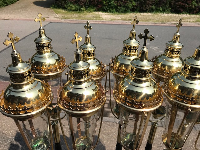 16 Gothic - style Matching Procession - Lanterns