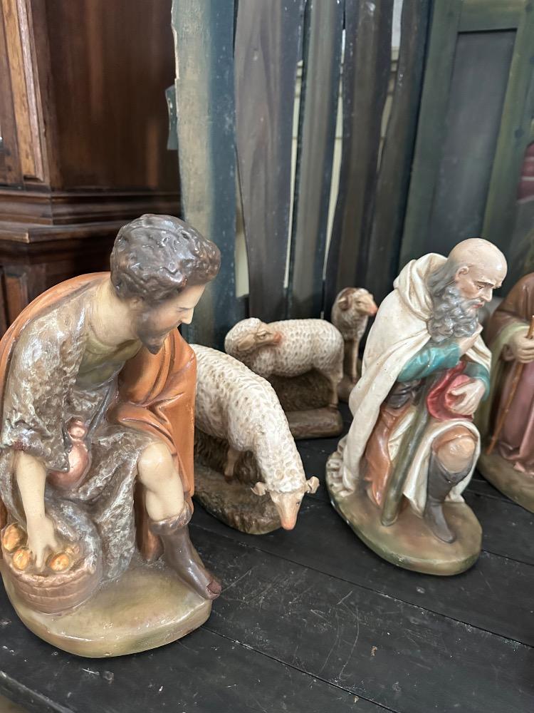 17 Gothic - Style Nativity Set