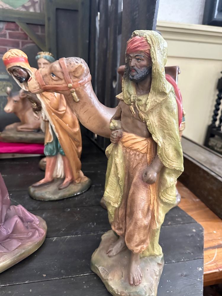 17 Gothic - Style Nativity Set