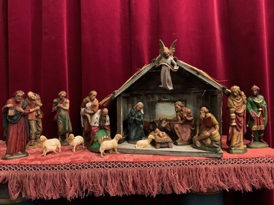Nativity Set en hand-carved wood polychrome, Southern Germany 20th century