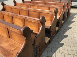 Pews ( 2 Pieces Available ) style Gothic - style en Oak wood, Dutch 19th century (1880)