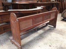 Inventory Of Small Chapel 2 Rows Of Oak Pews And Front Parts 2 Pews Available  en Oak wood, Belgium 20th century. ABOUT 1920