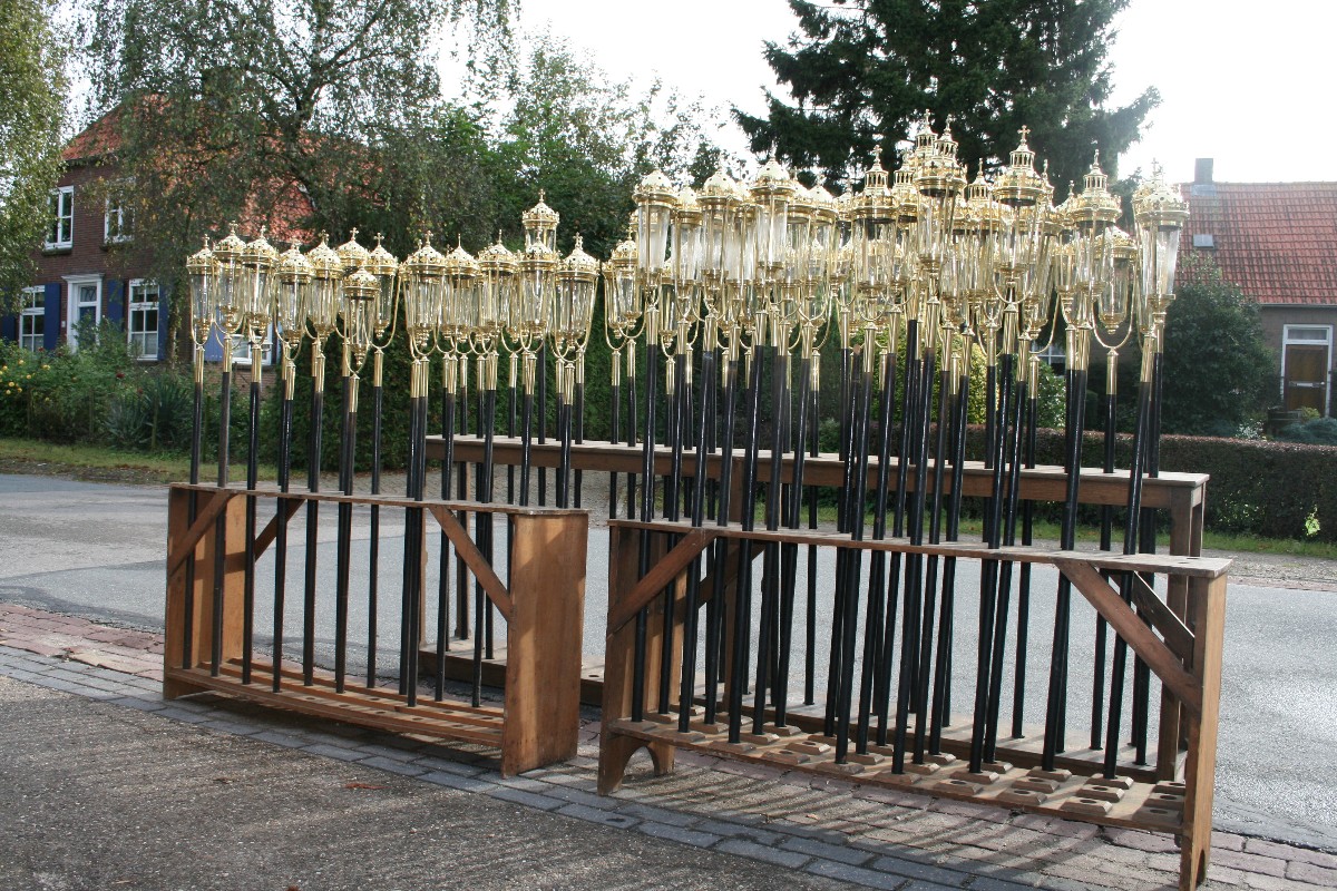 200  Procession - Lanterns