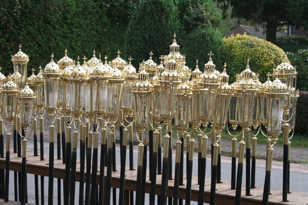 200  Procession - Lanterns