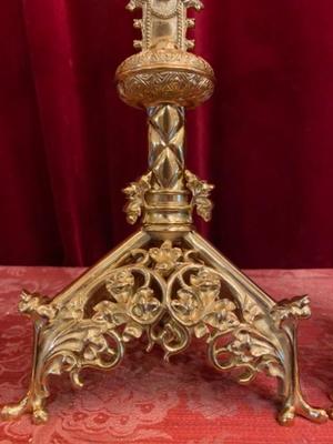 Altar - Set Candle Sticks With Matching Cross. Height Cross:  57 Cm  H X 28 Cm W.  style Gothic - style en Bronze / Polished and Varnished / Glass Stones, Belgium 19 th century ( Anno 1875 )