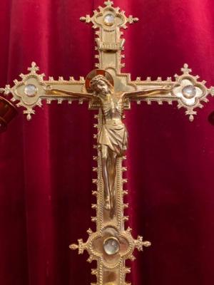 Altar - Set Candle Sticks With Matching Cross. Height Cross:  57 Cm  H X 28 Cm W.  style Gothic - style en Bronze / Polished and Varnished / Glass Stones, Belgium 19 th century ( Anno 1875 )