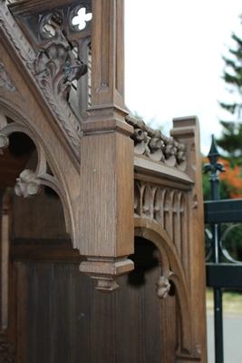 Chapel Hanging Pedestal Baldachin style Gothic - style en hand-carved wood Oak, Belgium 19th century ( anno 1870 )