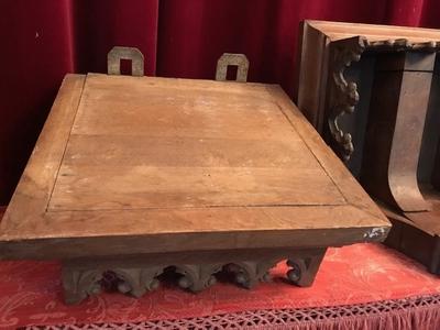 Matching Wall Pedestals style Gothic - style en Oak wood, Belgium 19th century