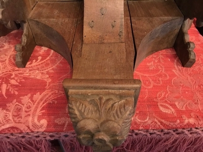 Matching Wall Pedestals style Gothic - style en Oak wood, Belgium 19th century