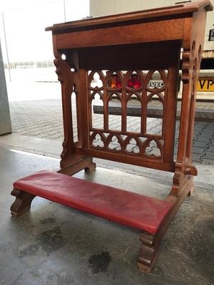 Kneelers en Oak wood, Belgium 19th century