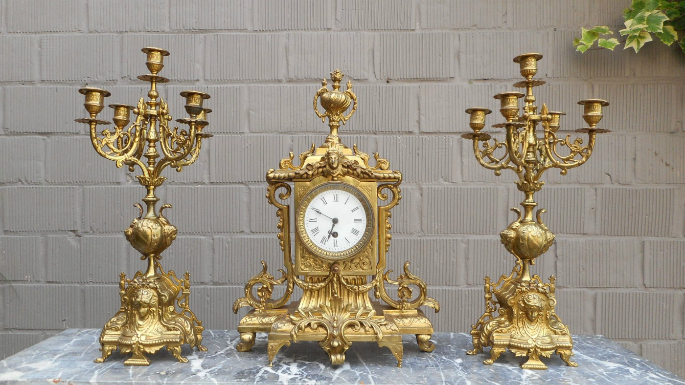3  Mantlepiece - Clock With Candelabra.