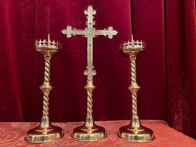 Matching Candle Sticks With Cross Altar Set Measures Cross Height :43 Cm X Wide 20 X Depth 12 Cm en Brass / Polished and Varnished, Belgium 19 th century ( Anno 1875 )