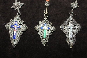 Rosaries, Totally Hand - Made, Reliquaries With Relics en silver crosses, cloisonne - Filigrain, Germany 19th century (1870)