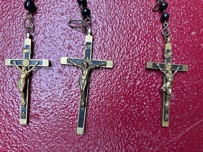 Multiple Lot Of Large Rozaries From Sisters  - Monastery Medallions & Applications style Classicistic en Bronze / Ebony, Netherlands 19 th century