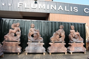 4 Seasons Statues en Concrete, Belgium New
