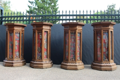 Exceptional And Extreme Rare Series Of 4 Cabinet Stands Inside Cylinders With Hundreds Of Silver Ex Voto S style Baroque en Oak wood / EX VOTO SILVER, Belgium 1890