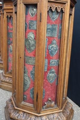 Exceptional And Extreme Rare Series Of 4 Cabinet Stands Inside Cylinders With Hundreds Of Silver Ex Voto S style Baroque en Oak wood / EX VOTO SILVER, Belgium 1890