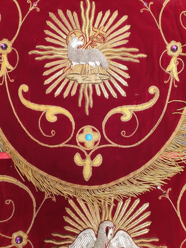 4 BAROQUE-STYLE Exceptional And High Quality Complete Canopy Ornaments.