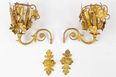 Floral Candle Holders With Matching Wall Sanctuary Lights en Brass / Bronze / Gilt, France 19 th century