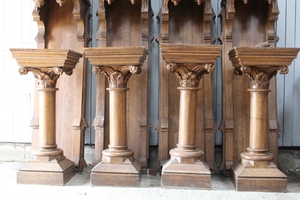 Exposition - Chapels With Stands style gothic en wood polychrome, France 19th century