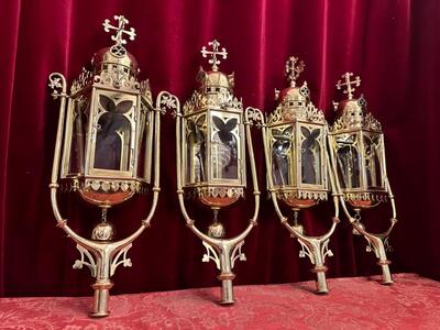 Exceptional Matching Lanterns style Gothic - Style en Brass / Bronze / Polished and Varnished / Glass, Belgium  19 th century ( Anno 1885 )