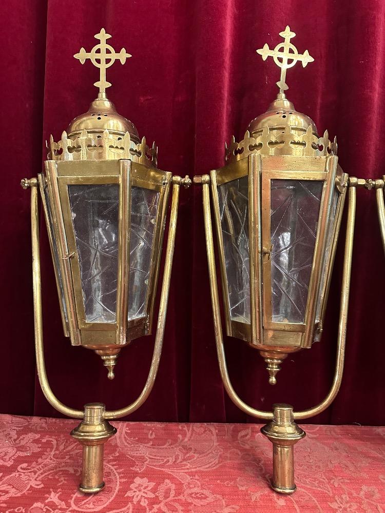4 Gothic - style Lanterns