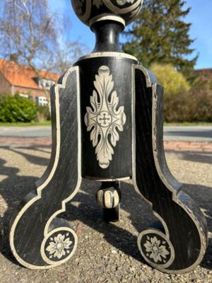 Matching Candle Sticks Height Without Pin. style Gothic - Style en Wood Hand - Painted, Belgium  19 th century ( Anno 1850 )