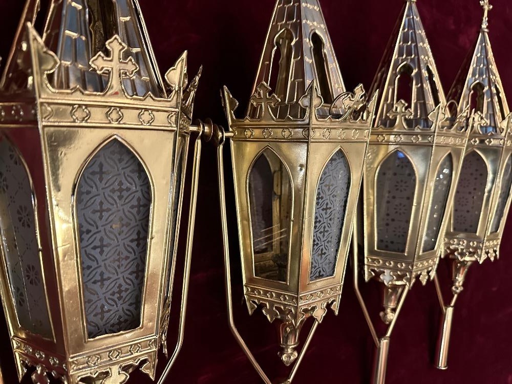 4 Gothic - Style Matching Lanterns