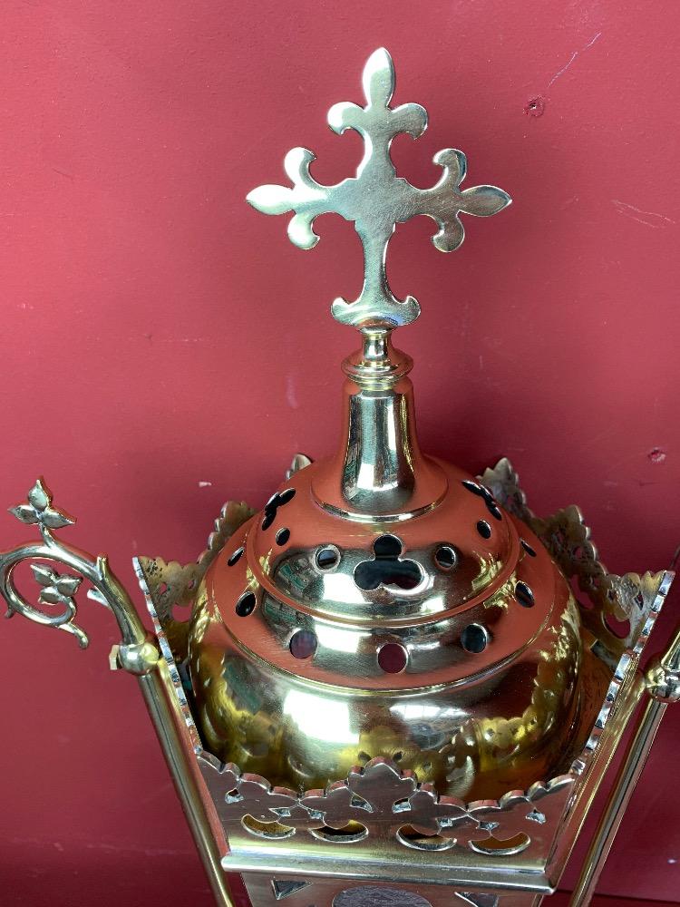 4 Gothic - Style Matching Lanterns