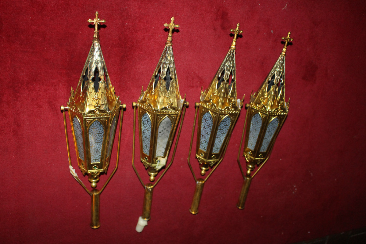4 Gothic - style Matching Procession Lanterns