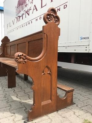 Pews style Gothic - style en Oak wood, Belgium 19th century