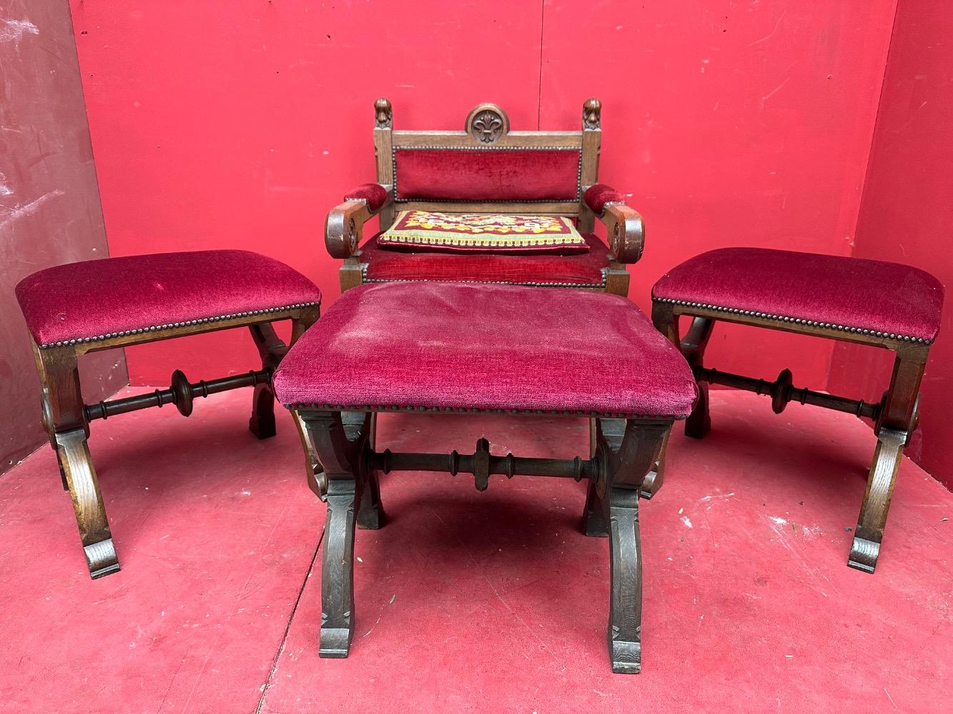 4 Gothic - Style Set Of Priest Altar - Seats.