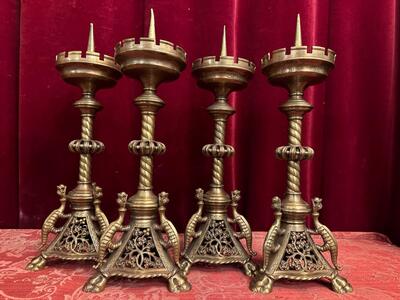 Matching Candle Sticks Height Without Pin. style Romanesque - Style en Bronze, France 19 th century ( Anno 1865 )
