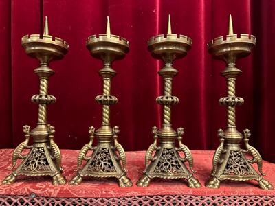 Matching Candle Sticks Height Without Pin. style Romanesque - Style en Bronze, France 19 th century ( Anno 1865 )