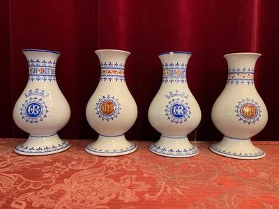 Vases  en Porcelain, Brussels Belgium 19th century