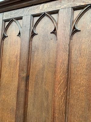 Panneling Total Length 425 Cm. style Gothic en Oak Wood, Belgium 19th century