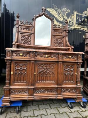 Exceptional Complete Bedroom style Gothic - Style en Oak wood / Glass / Marbel, France 19 th century ( Anno 1865 )