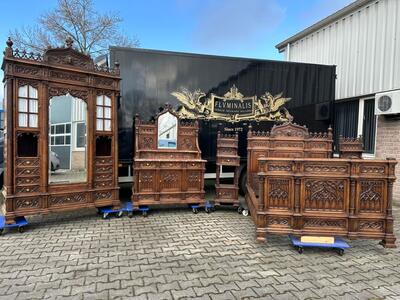 Exceptional Complete Bedroom style Gothic - Style en Oak wood / Glass / Marbel, France 19 th century ( Anno 1865 )