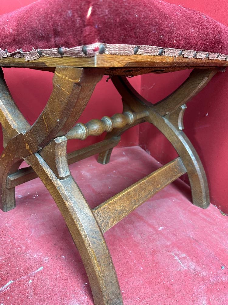 5 Gothic - Style Set Altar - Seats