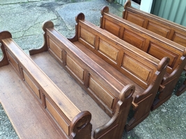 Matching Pews. 1 Piece Available ! en Oak wood, Dutch 19th century