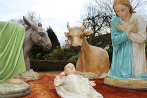 Nativity Set en plaster polychrome / wooden feet, Belgium 19th century