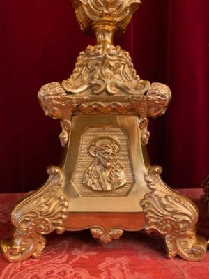 Altar - Set Candle Holders Measures Without Pin Height: 70 Cm. style BAROQUE-STYLE en Bronze / Gilt / Polished and Varnished, France 19 th century ( Anno 1875 )