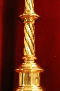 Candle Sticks. Measures Without Pin Of Largest Candle Stick en Brass / Polished / New Varnished, Belgium 19th century