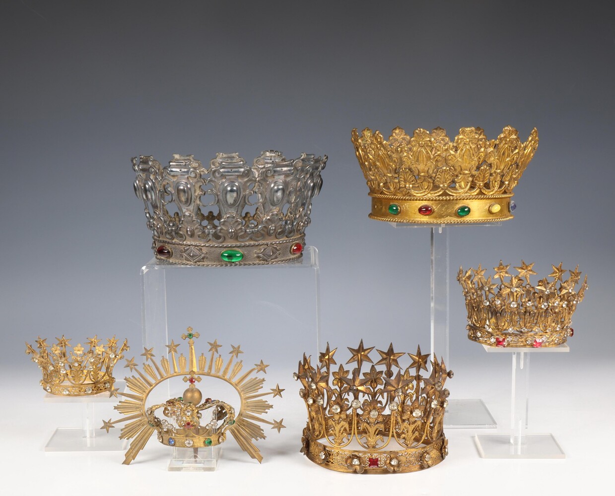 6  Collection Crowns