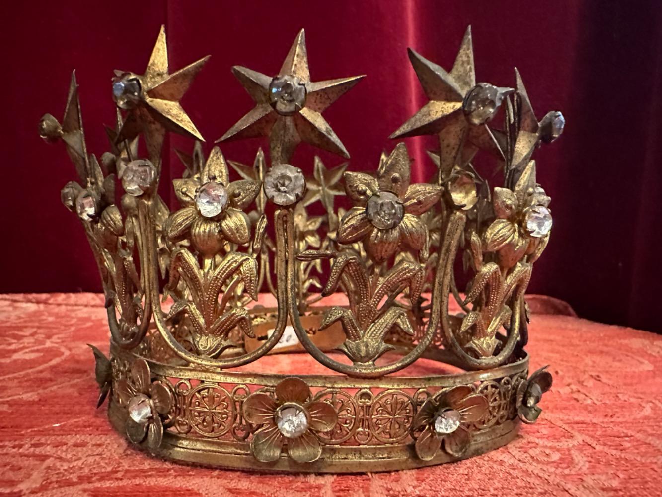 6  Collection Crowns