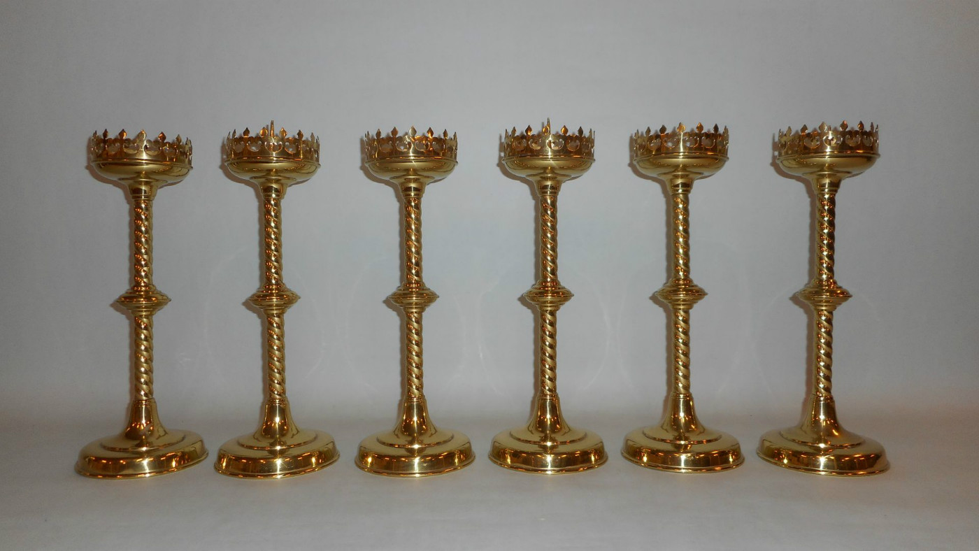 6   Matching Candle Sticks