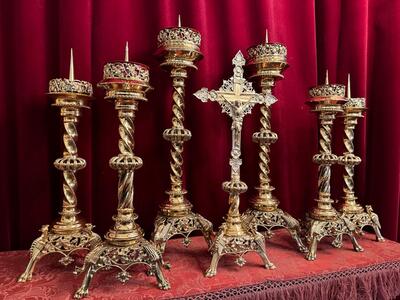 Matching Candle Holders With Cross.  Measures Without Pin style Gothic - Style en Bronze , Belgium  19 th century ( Anno 1875 )