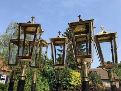 Matching Procession - Lanterns style Gothic - style en Brass / Polished and Varnished, Belgium 20th century (Anno 1930)